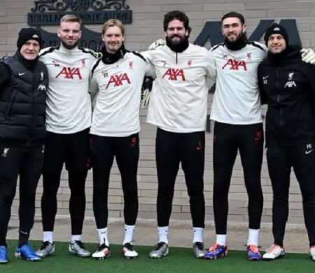 Taffarel deixa cargo de preparador de goleiros do Liverpool, mas fica na Seleção