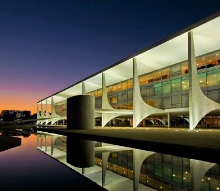 Planalto libera R$ 2,5 bi em emendas na semana de crise com Congresso