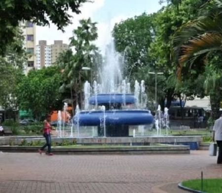 Prefeitura sanciona lei que garante banho e higiene a pessoas em situação de rua