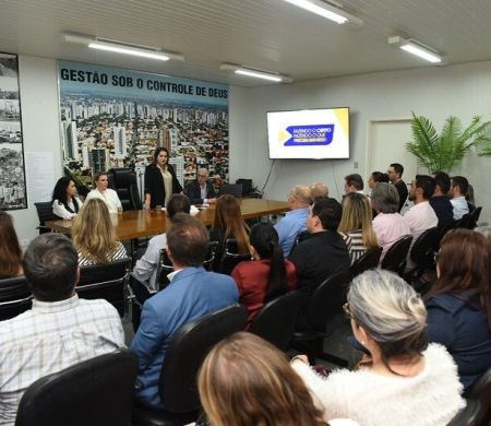 Após aprovação do Plano Fiscal, Adriane traça nova fase da gestão 