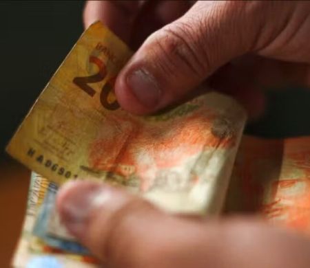 MEC cria programa para levar educação financeira às escolas públicas