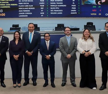 Câmara de Campo Grande desafia STF e antecipa reeleição de Papy para presidência