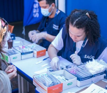 Sesau faz campanha de prevenção às hepatites virais em unidade de saúde 