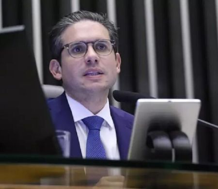 Hugo Motta pede fim de sessões em homenagem a Jair Bolsonaro<p></p>