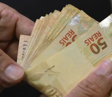 Gastos no exterior em junho atingem maior patamar desde 14
