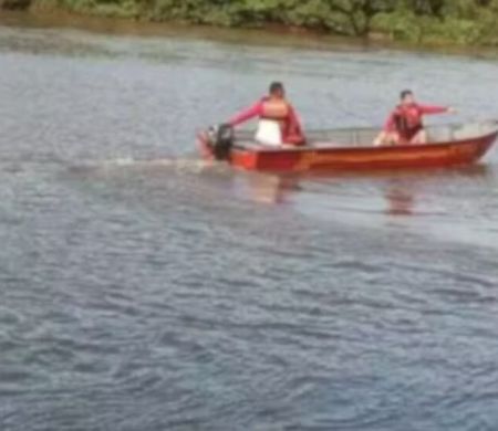 Buscas por jovem desaparecido em rio mobilizam bombeiros