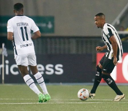Botafogo aposta em reforços para superar LDU nas oitavas da Libertadores