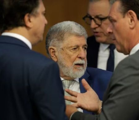 Revogar vistos por causa do Mais Médicos é provocação, diz Amorim 