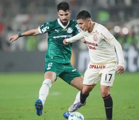 Palmeiras goleia Universitario e encaminha vaga às quartas