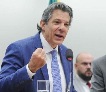 Não há negociação, pois EUA querem o constitucionalmente impossível, diz Haddad 