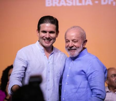 Lula discute IR e relação com Congresso em almoço com Hugo Motta