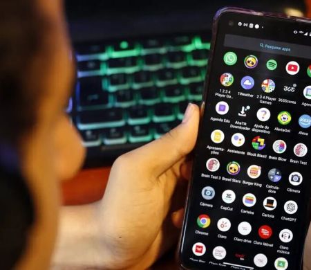 Senado vota projeto contra adultização de crianças nas redes