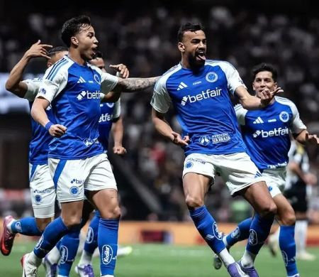 Cruzeiro vence Atlético-MG e abre vantagem nas quartas da Copa do Brasil