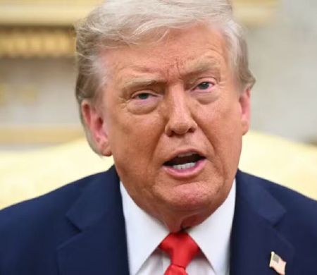 Juíza bloqueia deportação rápida de migrantes de Trump