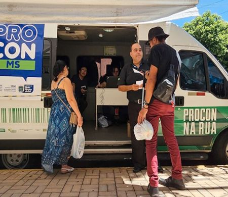 Procon faz atendimento itinerante no centro da Capital 