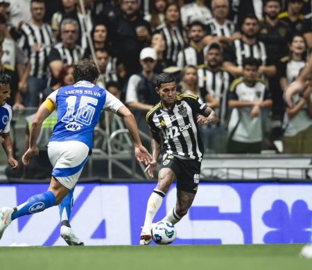 Galo aposta em histórico de Sampaoli para reverter vantagem do Cruzeiro