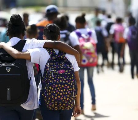 Governo aumenta a mobilização de vacina contra HPV em jovens 