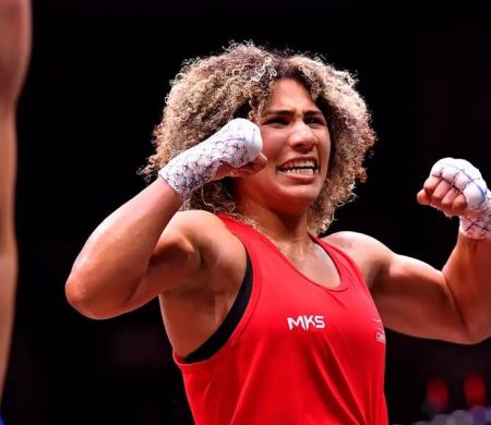 Rebeca Lima é campeã mundial de boxe em Liverpool