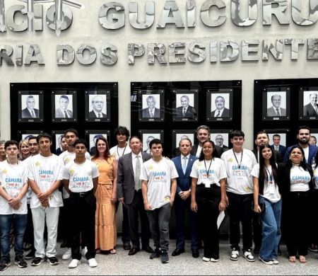 Gerson Claro incentiva jovens de Aparecida do Taboado a participar da política
