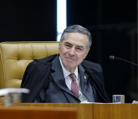 Barroso formaliza aposentadoria e ficará na Corte até sábado