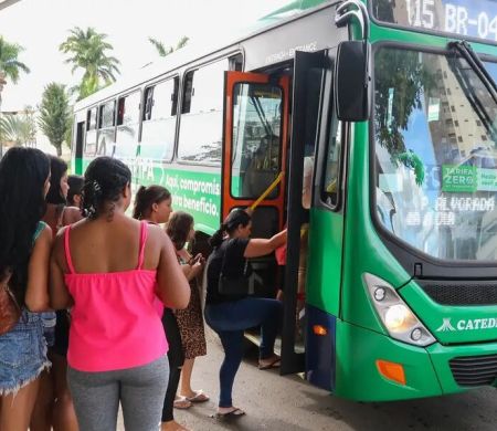 Cresce 0,1% o setor de serviços em agosto e amplia recorde 