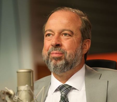 Não vamos precisar do horário de verão este ano, diz Silveira