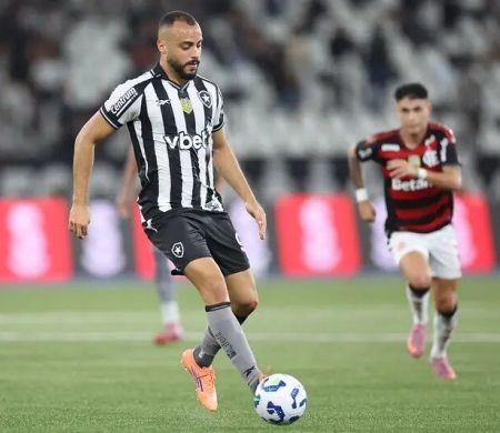 Desfalcado de vários jogadores, Botafogo perde em casa para o Flamengo 