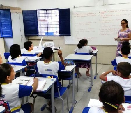 Mais de 1 milhão de inscritos no PND fazem 1ª a prova no domingo Mais de 1 milhão de inscritos no PND fazem 1ª a prova no domingo