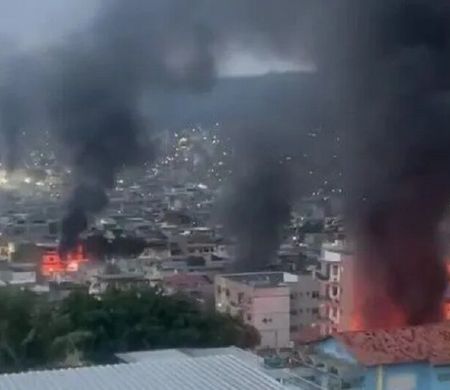 Operação deixa ao 20 mortos no Complexo do Alemão, diz Castro Operação deixa ao 20 mortos no Complexo do Alemão, diz Castro