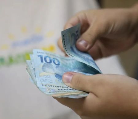 Governo depositou ontem o salário de outubro dos servidores  Governo depositou ontem o salário de outubro dos servidores