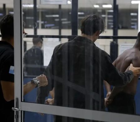 Ministros se reúnem às pressas com Cláudio Castro após crise no Rio