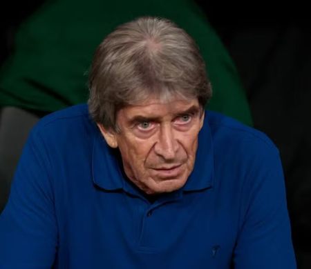 Chileno ex-técnico do City propõe regra do basquete no futebol