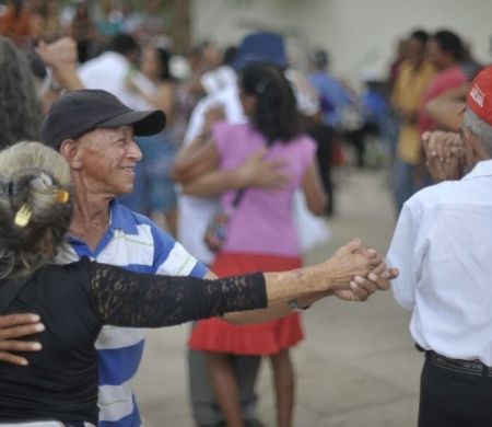 Sobe para 76,6 anos a expectativa de vida no Brasil, a maior já registrada