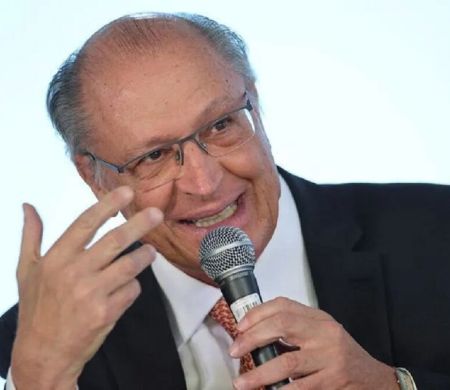 Governo acelera negociações com EUA para reduzir tarifas, diz Alckmin 
