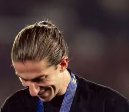 Com gol chorado, Fla derrota o fraco Ceará e leva o Brasileiro