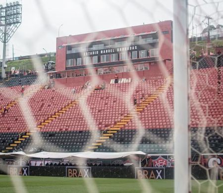 Dependendo de outros resultados, Vitória pega o São Paulo no Barradão