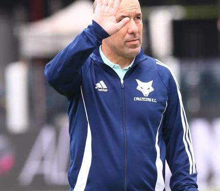 Sem levar o time à final, Leonardo Jardim decide deixar o Cruzeiro