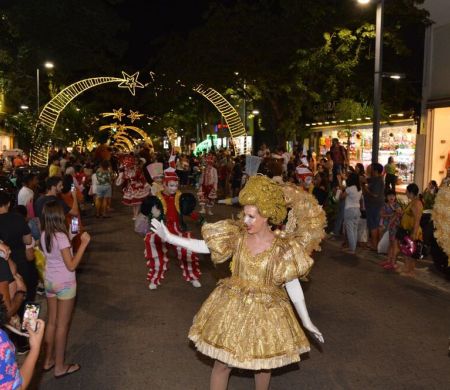 Comércio do Centro funciona até 22h durante Natal dos Sonhos 2025
