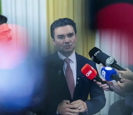 Ministro do Turismo Celso Sabino decide deixar o comando da pasta&nbsp;