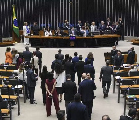 Orçamento 2026 é aprovado na CMO com R$ 61 bi para emendas parlamentares