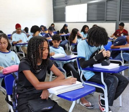 MEC começa a pagar a 10ª parcela do Programa Pé-de-meia nesta segunda