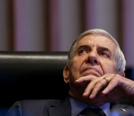 General Augusto Heleno ficará em prisão domiciliar humanitária