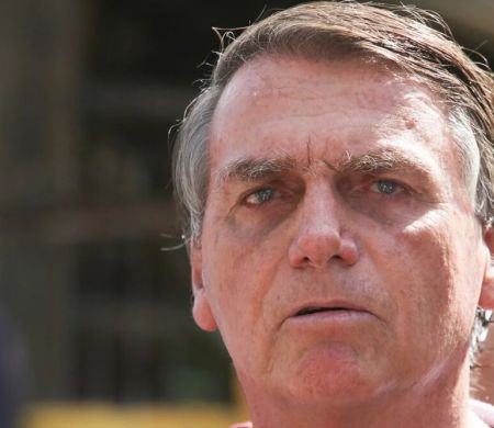 Bolsonaro cancela sua primeira entrevista após ser preso por perseguição
