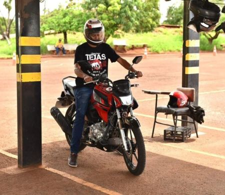 Detran habilita primeiro condutor de Mato Grosso do Sul pela CNH do Brasil