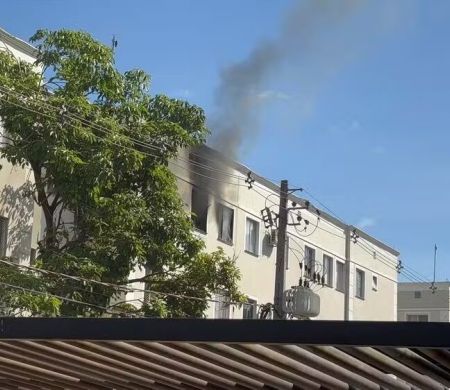 Fogo destrói parte do apartamento de cantora sertaneja e mata gato