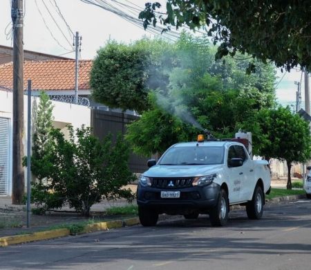 Veículos Fumacê percorrem quatro regiões da Capital nesta quinta-feira