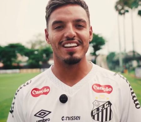 Santos contrata o volante Gabriel Menino, do Atlético-MG