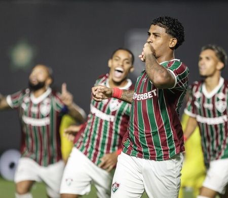 John Kennedy decide, e Flu bate Madureira em estreia no Carioca