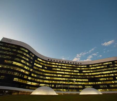 TSE fecha cerco a candidaturas ligadas a milícias e facções