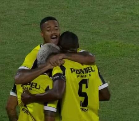 Volta Redonda humilha Flamengo ao fazer 3 a 0 no Raulino de Oliveira